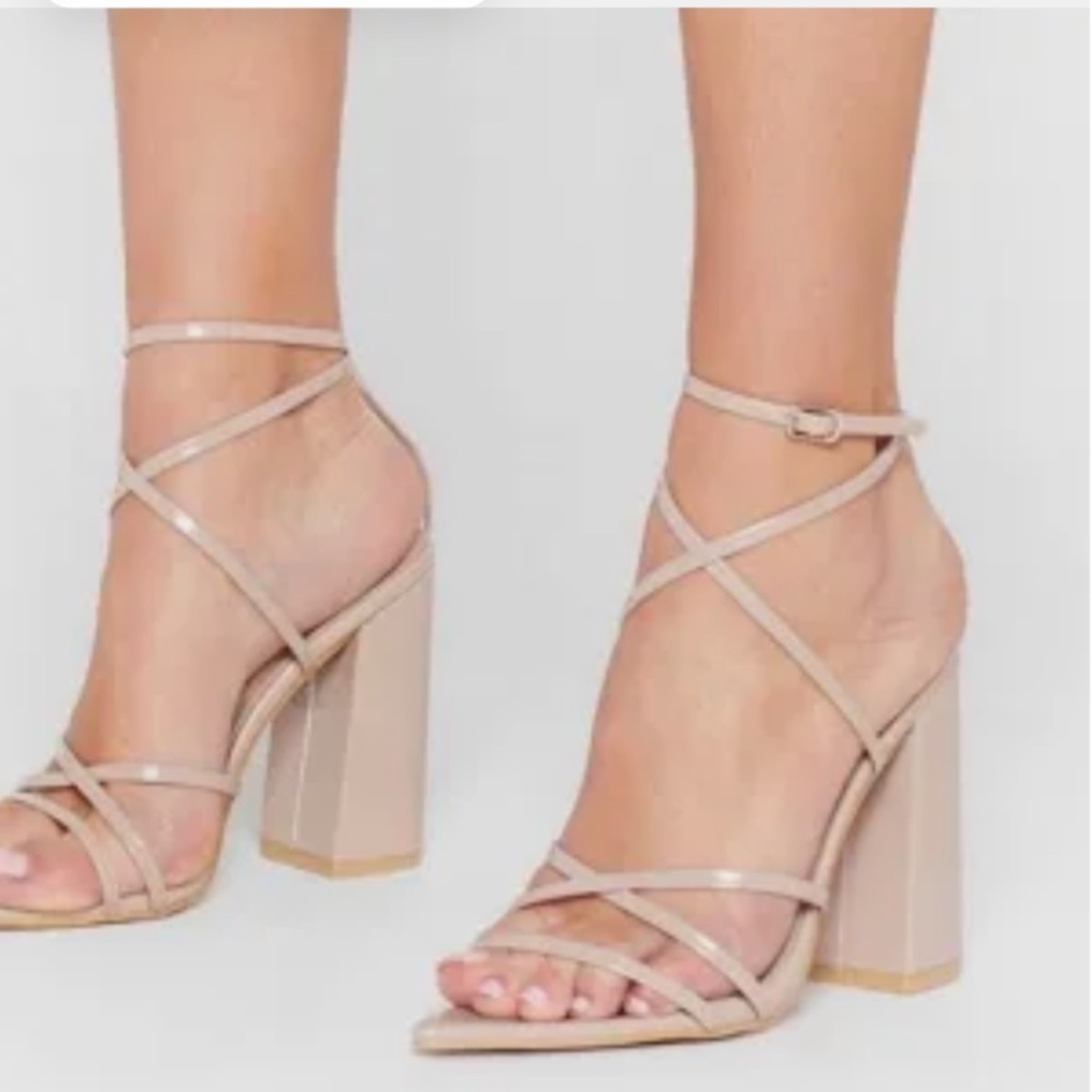 Nasty Girl‎ nude ankle Strappy Prove your point block heel patent sandals Sz 6